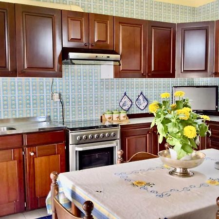 Yellow House Чефалу Екстер'єр фото